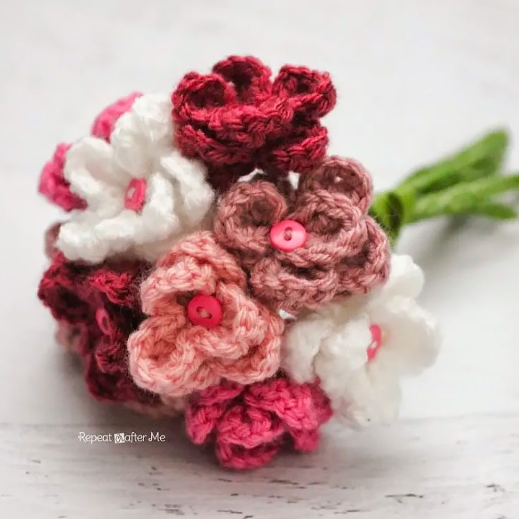 If you plan to crochet a big flower bouquet, you need a pattern that is quick and easy yet beautiful. This simple gorgeous flower crochet pattern works in a long strip, and you only have to chain 20 times for each!