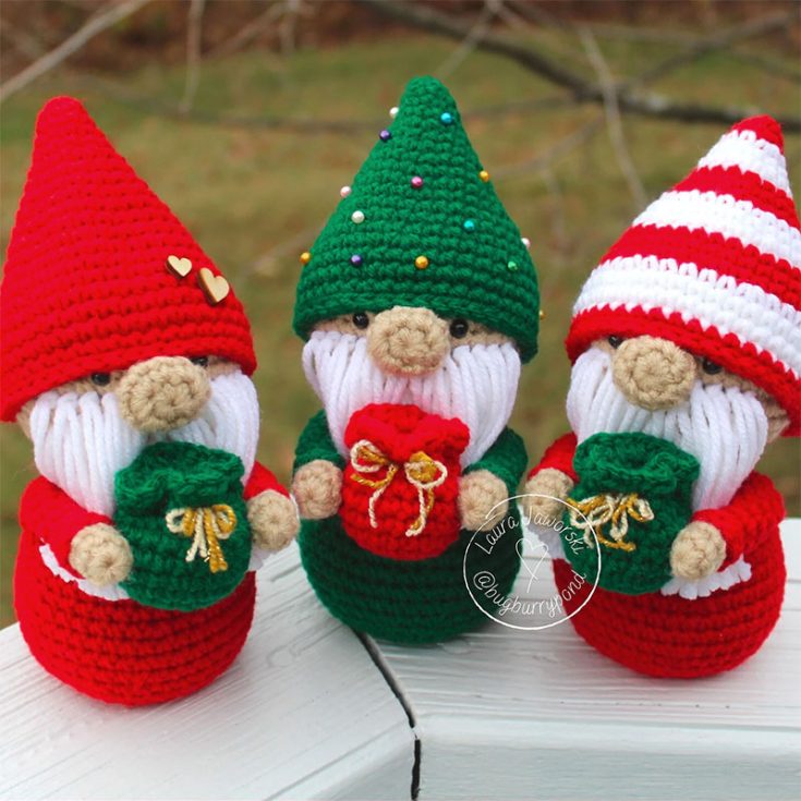 Looking a little like Santa Claus from afar, these gnome doll figurines have eyes. Which is hard to come by considering most designs prefer to hide them with hats, perhaps giving more mysterious vibes. However, this does not make this pattern less desirable because it also comes with a free Christmas Pudding Ornament pattern to go with your gnomes. Cute!