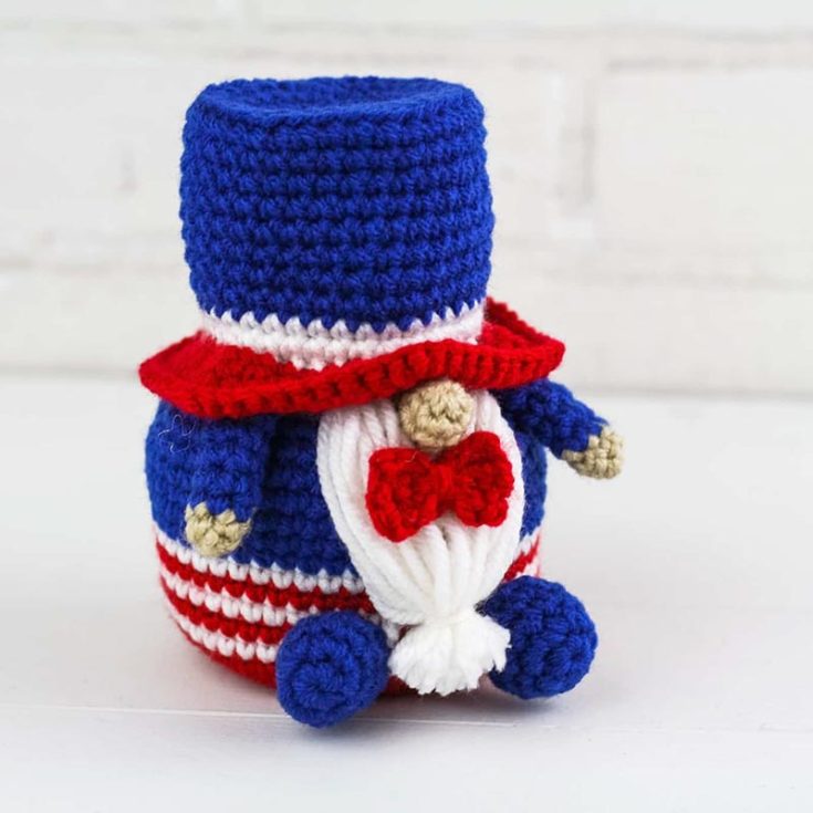 If you thought there would be no cute decorations for the 4th of July, you were wrong! This patriotic gnome would make a great centerpiece as you celebrate America's Independence.