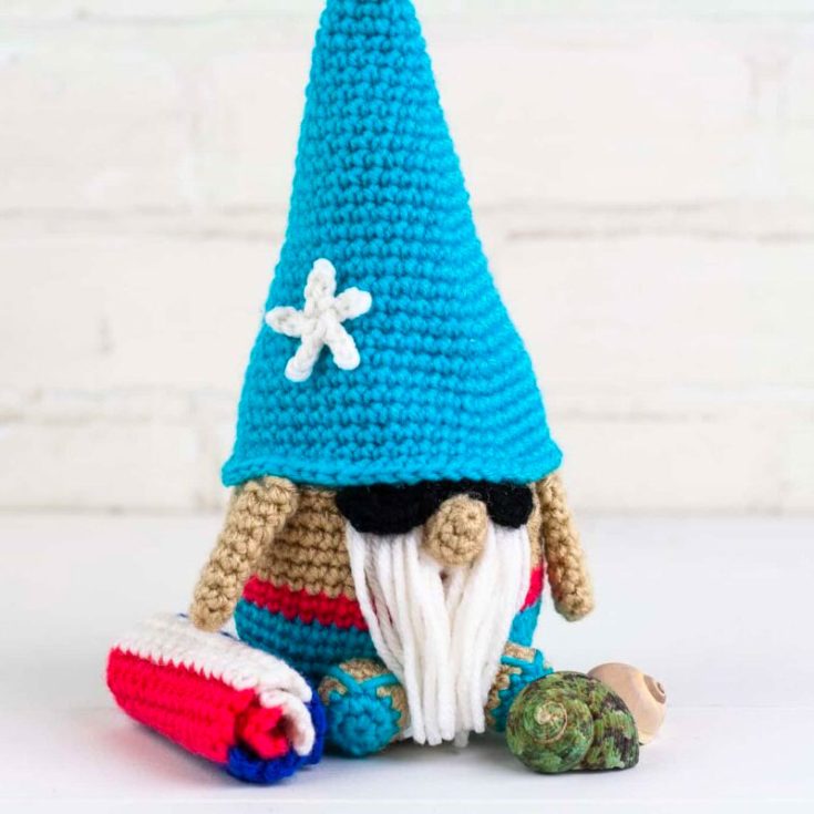 Are you missing the warm summer rays and the outdoor activities summer brings? Well, to pass your time during the chill days, crochet this summer vacation gnome, and summer will be here in no time!