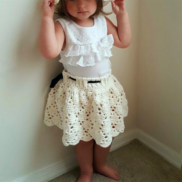 Doesn't she look lovely in this vintage crochet skirt? The sizes available are for Newborn (0 &ndash; 6 months, 6 &ndash; 12 months, 12 &ndash; 18 months, 18 &ndash; 24 months, 2T, 3T, 4T, 5, 6). Difficulty: Intermediate