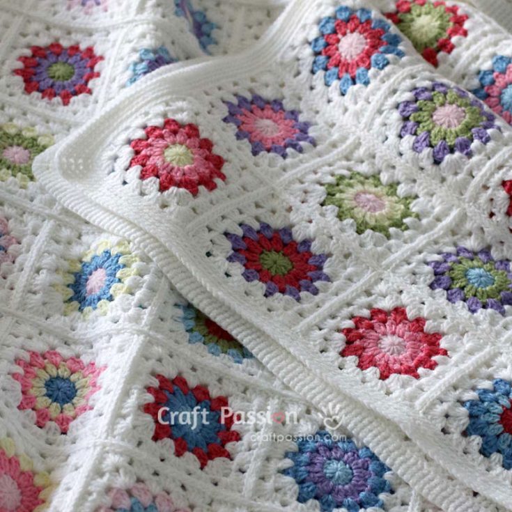 This sunburst project is made up of 336 sunburst granny squares! Once you've completed the individual squares, you will need to use the flat slip stitch join to sew the squares together to create one large blanket. It might be slightly challenging for beginners due to the color combination, but you can refer to this granny square color combination tutorial to see how to combine the colors and calculate the sequence you need.