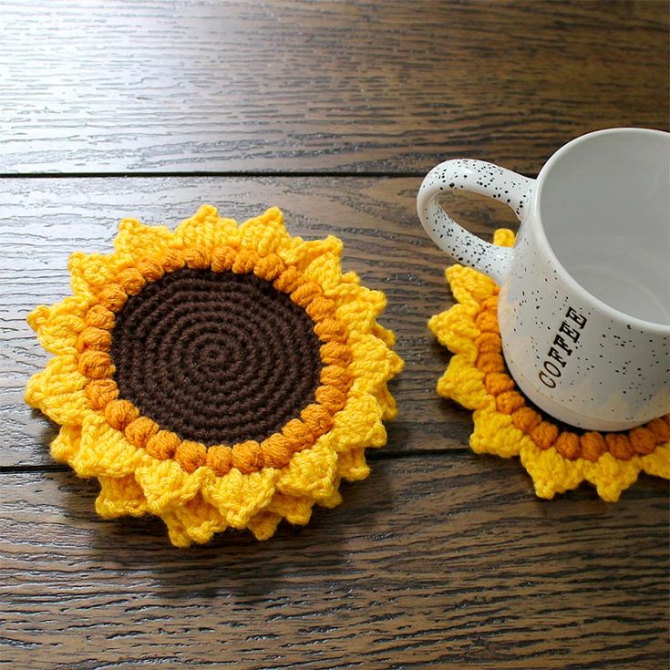 If you've never crocheted flowers before, this 2D cheerful sunflower cup coaster design is another good place to start.