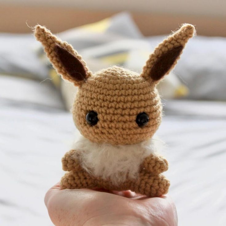 This Eevee crochet pattern is a great beginner-friendly Pokemon pattern. It's so versatile and adorable, and it is definitely a great start to the Eeveelutions collection.