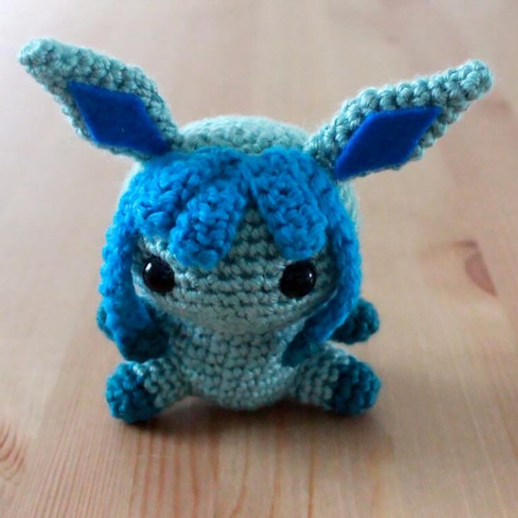 It's another adorable Pokemon Eeveelution series from 53Stitches. The color scheme of this Glaceon is fascinating, and its pointy ears and tail are a lot of fun to crochet with.