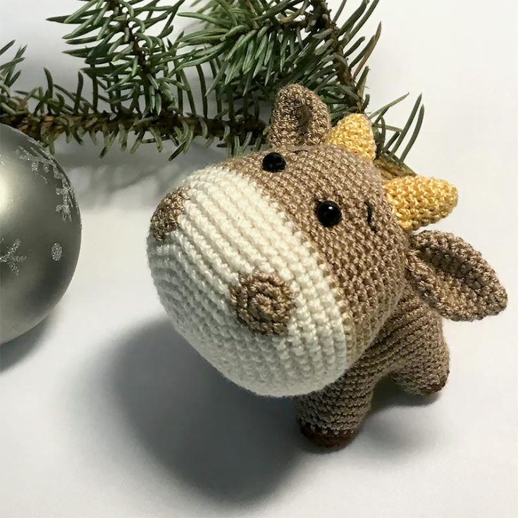 With detailed guidance on stitches, techniques, and construction, you'll find creating 'Little Bull' to be a rewarding and enjoyable experience. Customize your creation with your favorite yarn colors to make it truly unique.