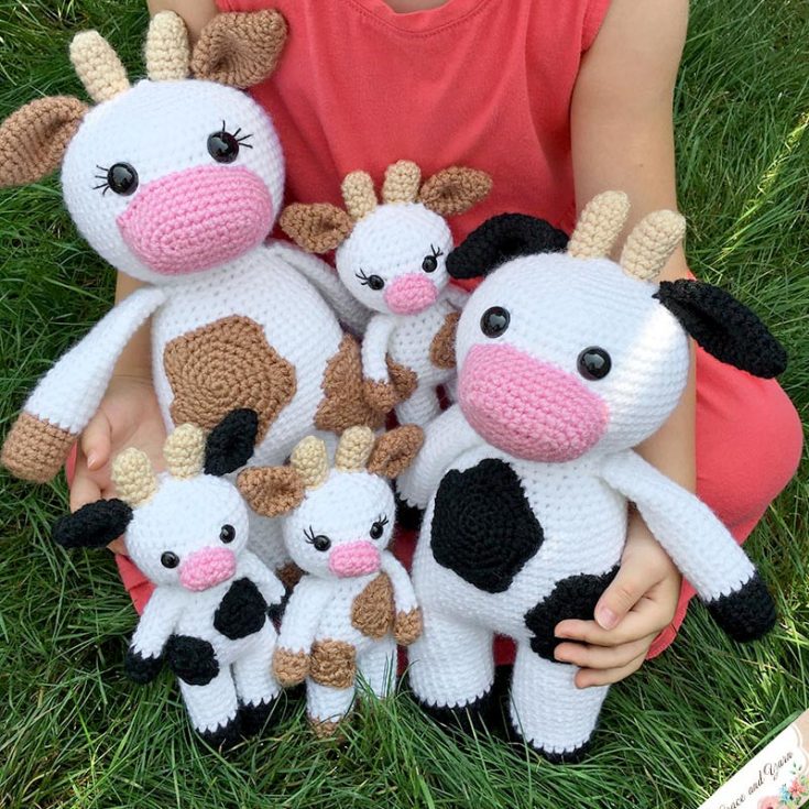 This free crochet cow pattern yields a life-sized plush toy measuring 13 inches tall! The body and legs are worked as one piece, while the head and arms are sewn separately. Do you want to make the smaller one in the picture? Move on to the next pattern.