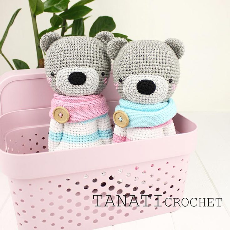 This teddy amigurumi has a very distinct Japanese kawaii simple look to it. With its soft and muted colors, the cute sweater exudes a gentle charm that draws you in.