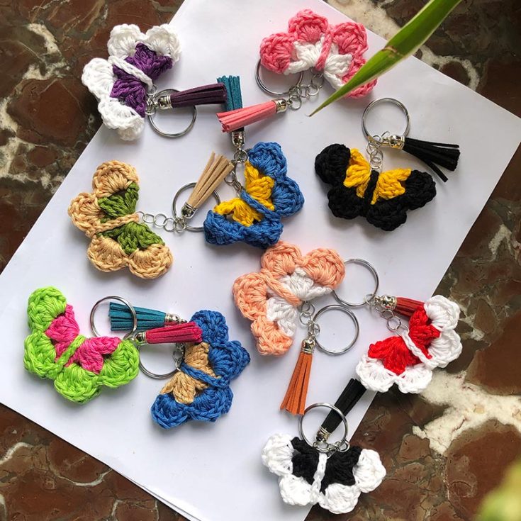 Create a kaleidoscope of beautiful butterfly keychains with this tutorial pattern. Crochet them together to create a butterfly dangler. Follow the link to access the free pattern.