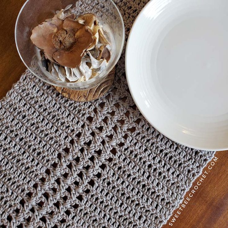 This simple, minimalist pattern is made with easy row repeats that you can easily adjust for your desired width and length. It's a lovely way to elevate your table surface without drawing too much attention to it.