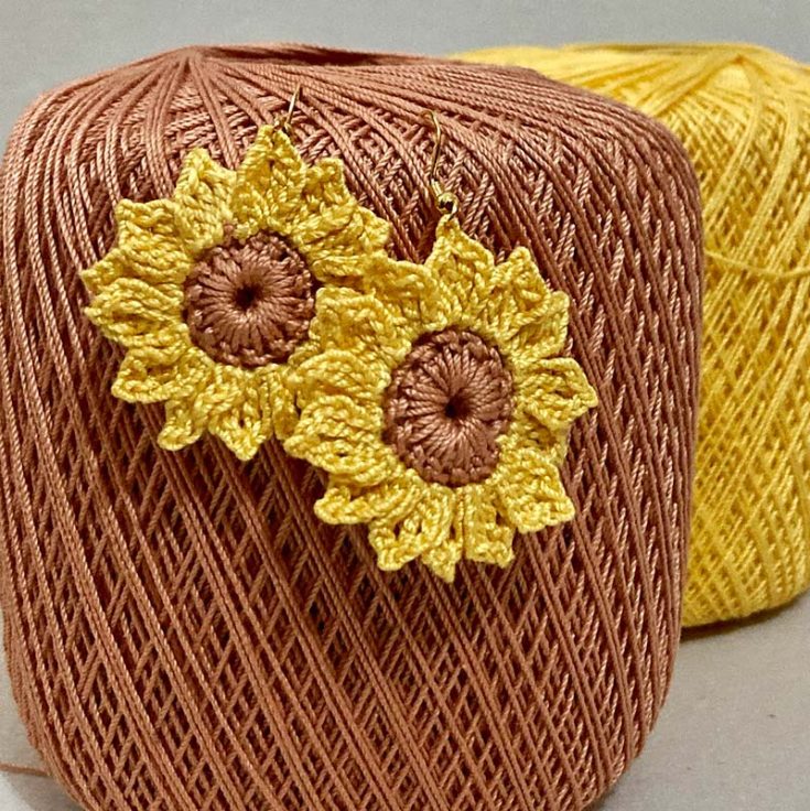 These bright, sunny sunflower earrings are sure to brighten up someone's day. This crochet earring pattern is free for download on Ravelry.