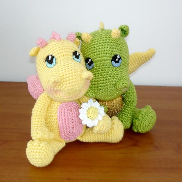 Would you be able to resist these adorable baby dragons with their innocent gaze? These dragons can be made in one, two, or multiple colors as desired!