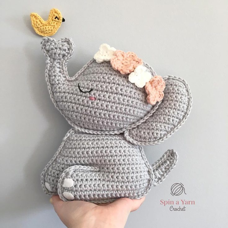 Create this unique 2D easy crochet elephant amigurumi. This project is made in 8 separate pieces so it does come with a fair amount of sewing and assembling. But it'll all be worth it as a beautiful nursery home decor!