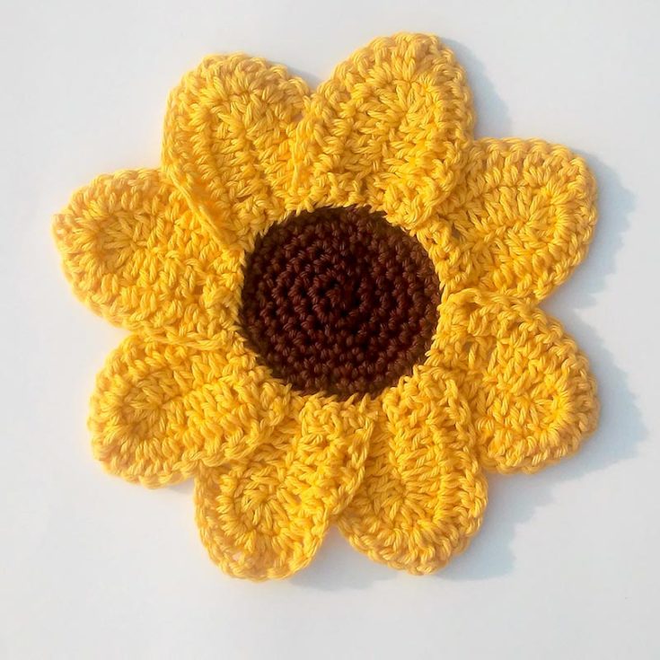 This sunflower is a useful washcloth that's not only pretty but will clean up after you really well. There's also a video tutorial to show you how it's done.