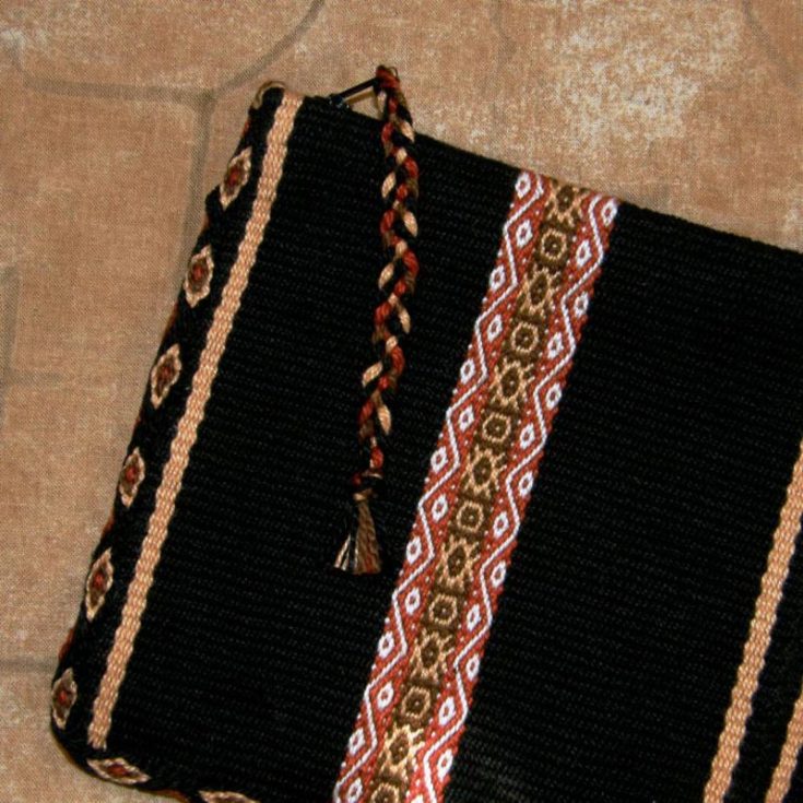 Show off your bracelet-making skills with this friendship bracelet pattern. The 5-strand flat braid design offers a very easy-to-follow tutorial, and you can use any thread color you desire. Make one or a few for your friends to strengthen their bond and show them the power of friendship.