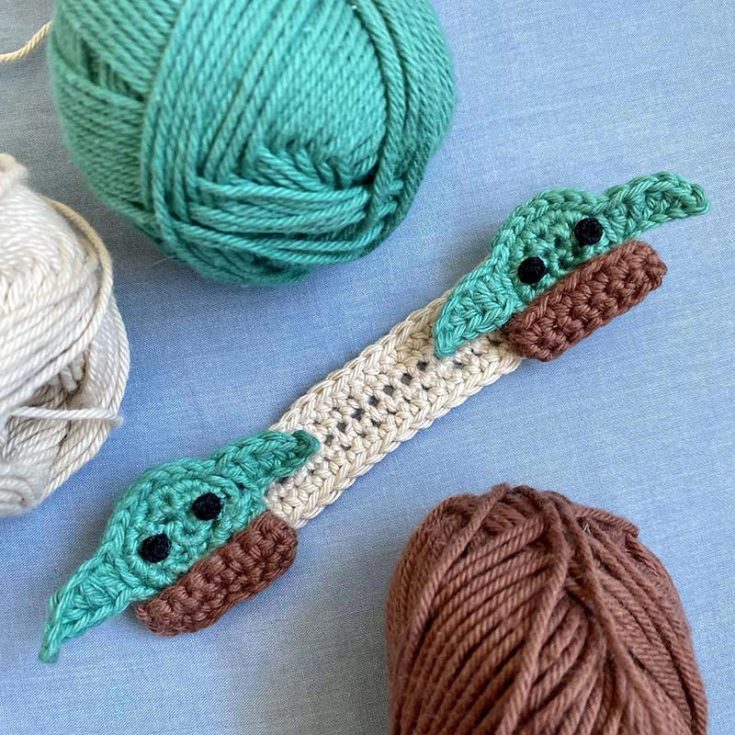 These Baby Yoda ear savers are a great way to keep that face mask on without the elastic pulling your ears. This clever design is made from yarn without the need for buttons, so it can easily be washed. This is a beginner-friendly pattern.