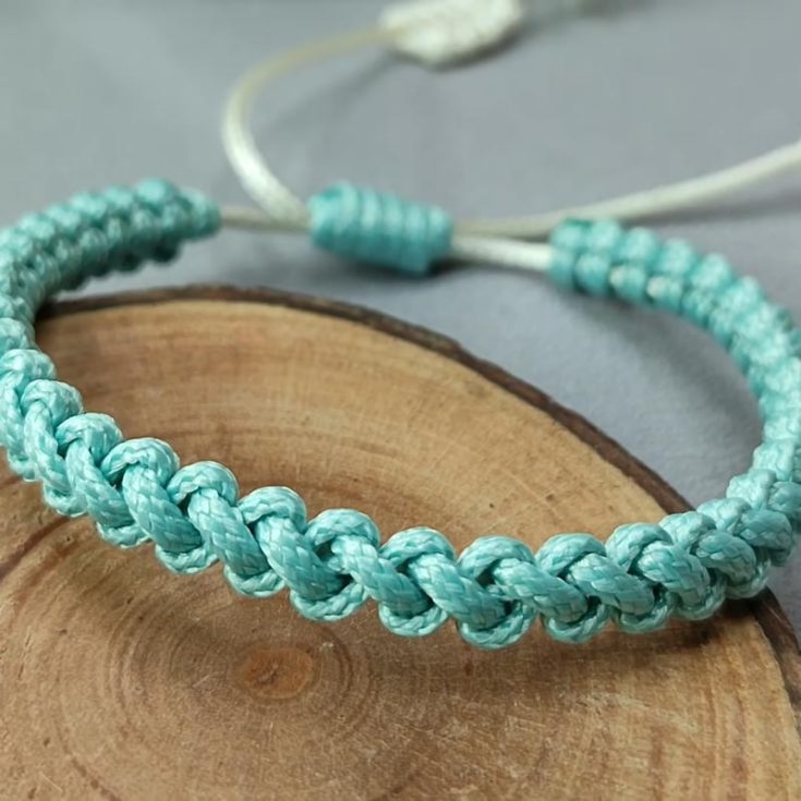 Bring teal back to fashion with this DIY macrame bracelet. Though the circumference of the bracelet is 17.5 cm, it is entirely adjustable to wear because of the sliding knots! Pretty cool, right?