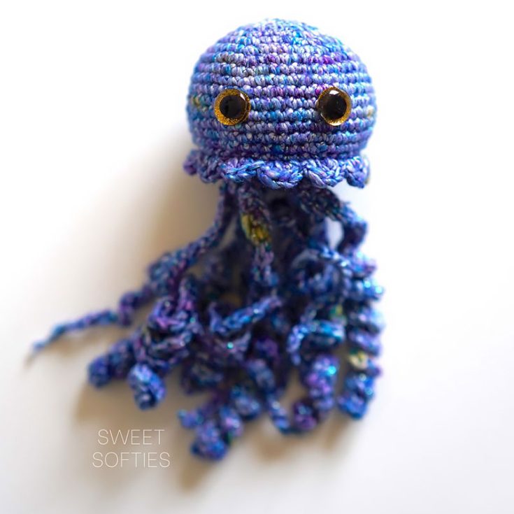 This special jellyfish wanders through the deep dark ocean, but she reflects the beautiful night sky wherever she goes, emitting a soft dreamy starry night glow. She will make a great plush with thick yarn or a wonderful keychain with thinner lighter yarn.