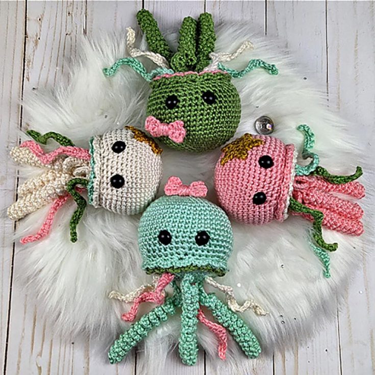 This free crochet jellyfish pattern that comes in a YouTube video shows how mixing the tentacles with different colors will really make it pop!