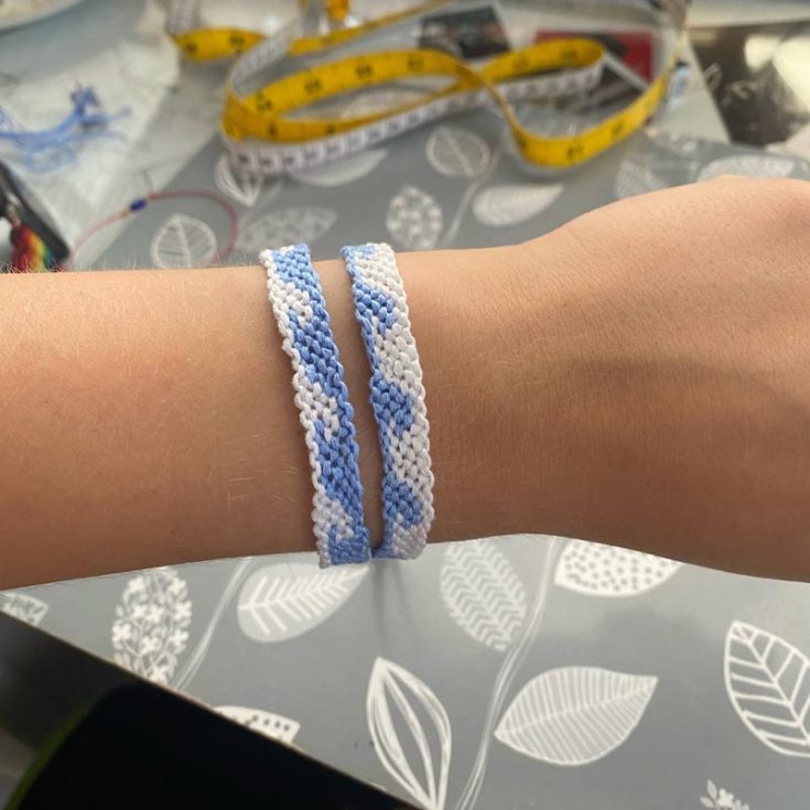 Check out this fantastic ocean wave design. It reminds us so much of Avatar Katara, the waterbender. If you and your friends are die-hard fans of the Avatar series, we highly suggest crafting this bracelet to channel the inner Avatar spirit in you.