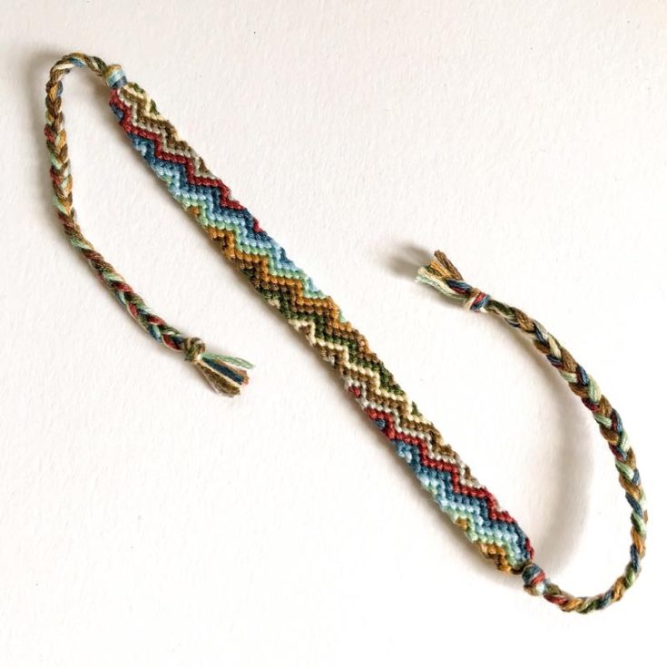 Similar to the regular zig-zag pattern, this one is slightly more interesting. You can add so many fun and radiant colors to your bracelet to replicate a rainbow, just like its name, or you can opt to remain in 3 or more of your favorite colors. This would also be a perfect addition to your Pride collection!