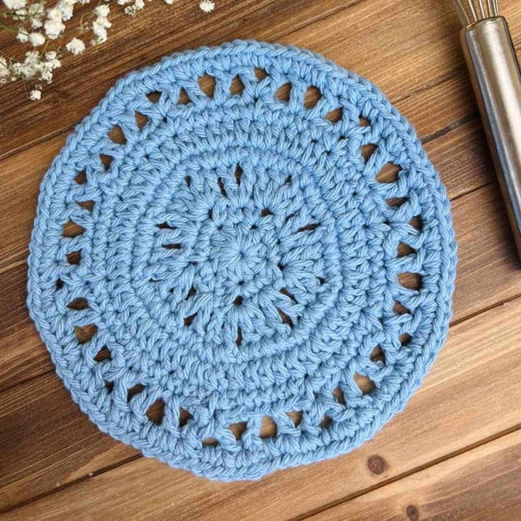 We're getting a little creative with these unconventional shapes, such as this round crochet dishcloth pattern. It takes around 45 minutes and is a little trickier than your standard square, but with a little dedication, you should have your round blue skies dishcloth very soon! There's even a video tutorial to guide you along. It will be approximately 7&rdquo; in diameter.