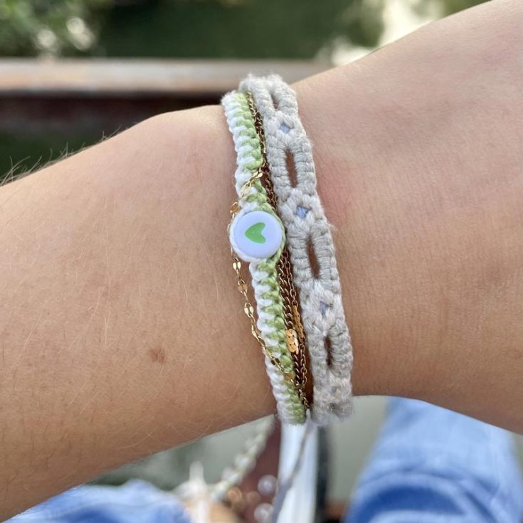 Check out this cute Zipper pattern that you can make easily. This adorable friendship bracelet pattern can be bejeweled, too! Isn&rsquo;t that fun? Craft a matching set to share with your friends, and to make it even better, add gems or beads that represent each of your qualities.
