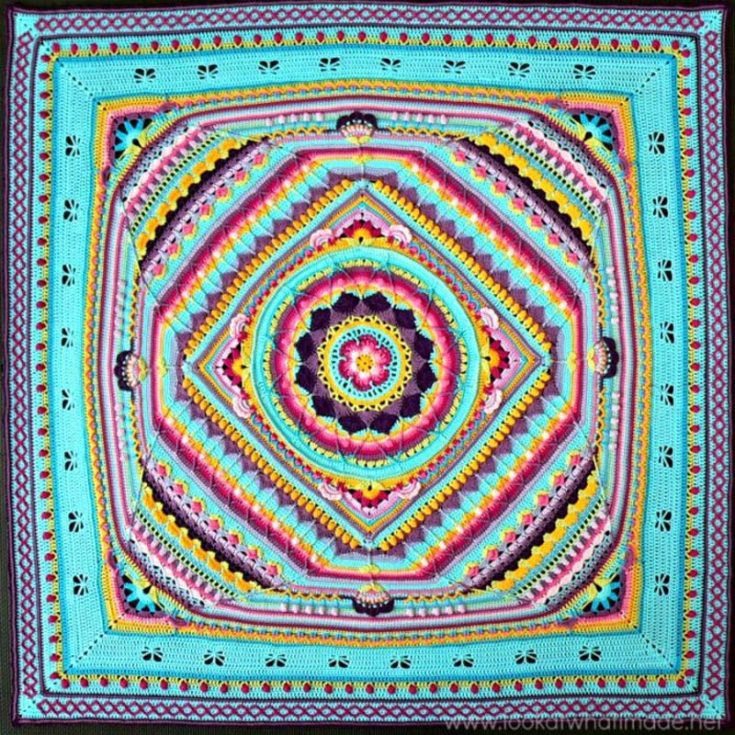 Are you looking for a big project that is challenging but will be satisfying in the end? Then, this Sophie's Universe mandala blanket is the colorful blanket you need to get your hooks on right now!