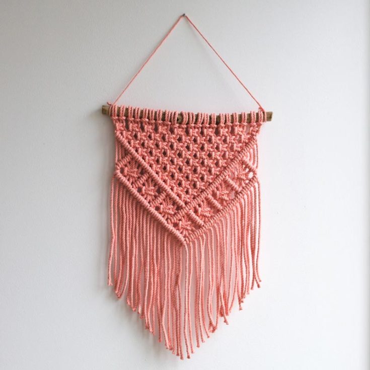 Take a look at how cute this pink diamond macrame wall hanging design is! It&rsquo;s so chic and brings a bohemian charm to your interior decor. Follow the video tutorial, and you&rsquo;ll macrame yourself a fabulous design in no time.