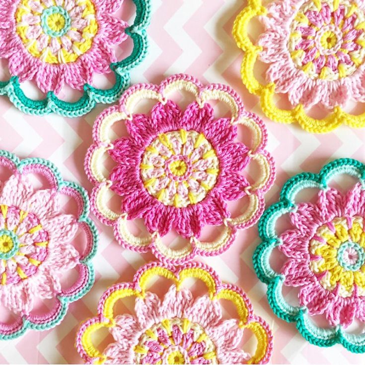 These small flower mandala patterns would be beautiful coasters or mats for your flower pots. Their vibrant colors will brighten up any corner of your house and make the joy of spring infectious anywhere you go. They're around 11.5cm in size.