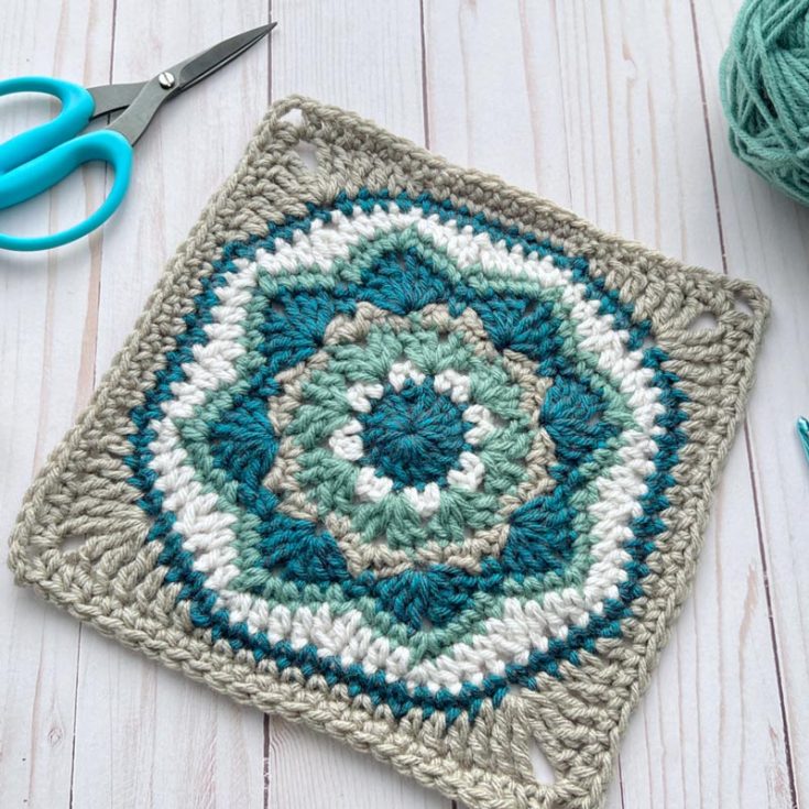 Are you looking for something more in your comfort zone as a beginner? This granny square crochet mandala pattern stems from the foundational basis of a simple granny square and is a great way to ease your way into making mandalas!