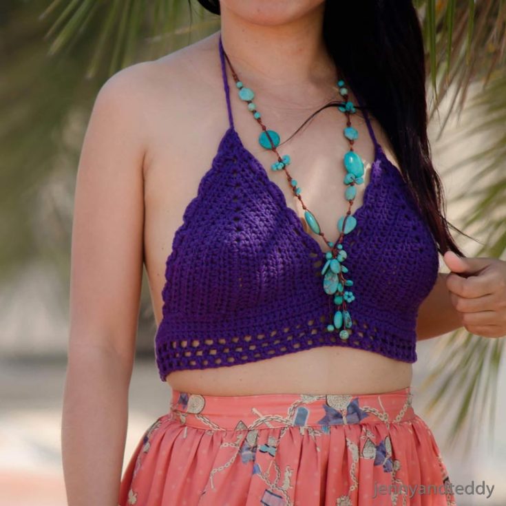 Look your best during the upcoming Summer music festivals with this stunning crochet bikini top! It is super beginner-friendly and made from a combination of a few basic crochet stitches. Though the sample was made in S, they also offer sizing guidance in M and L as well.