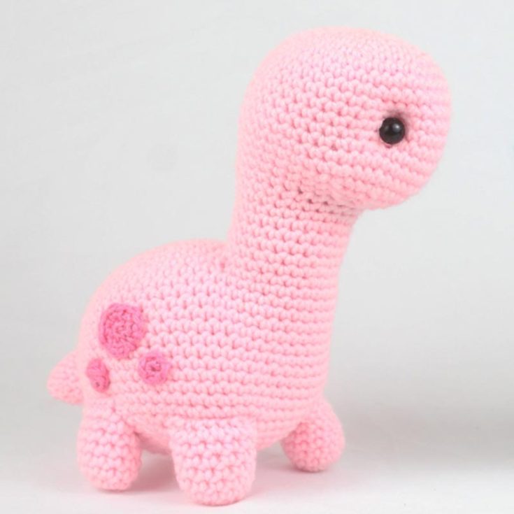 The brontosaurus were enormous herbivorous sauropod dinosaurs that had a gentle temperament. These gentle giants are an intermediate-level crochet pattern that is worked all in one piece, starting from the back.