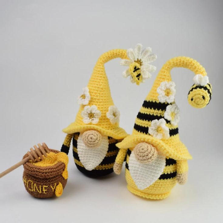 Follow the step-by-step instructions provided to make this cute and cuddly one-piece bumble bee gnome. This is a beginner-friendly pattern and works in continuous rounds with basic stitches. It&rsquo;s customizable and an excellent yarn-buster project. The finished size is 8 &frac12;&rdquo;.&nbsp;