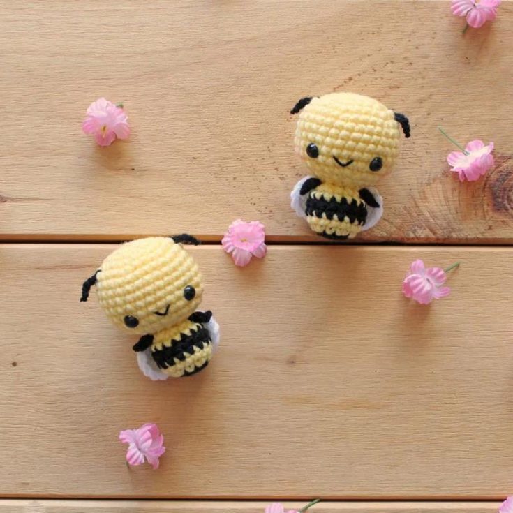 Make your Valentine's extra special by pairing this cute little crochet bee with a Valentine's Day card. With floppy ears, these little bees are adorable little beings that will definitely brighten up your day. The finished size is 3".