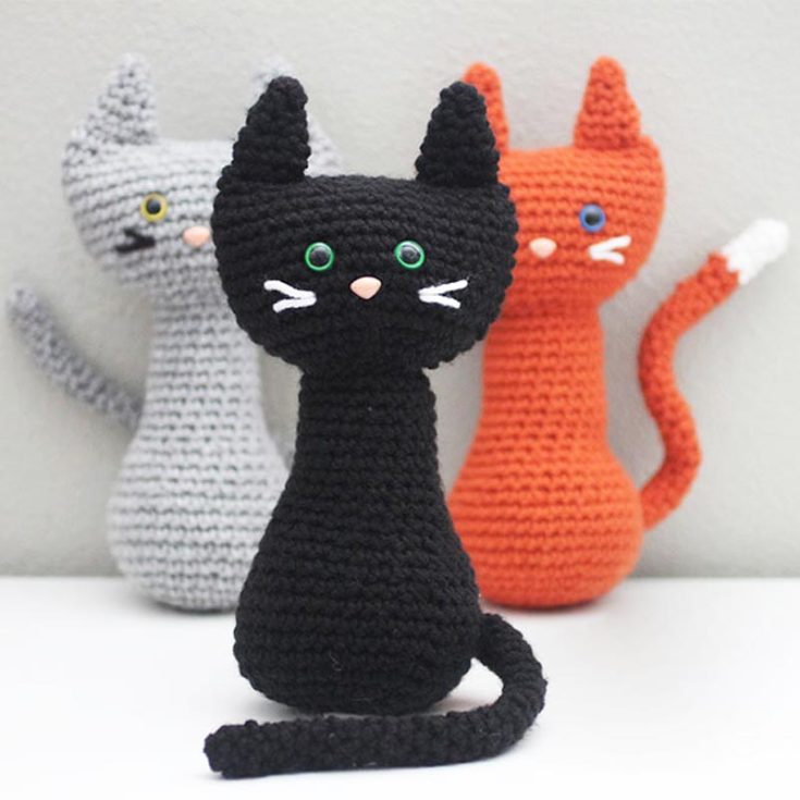 They say the best things come in threes. Well, this trio of kittens is a package deal! You can't make one without the other, as they wonderfully complement each other. It's an excellent crochet idea, especially if you have three kids to give these to!