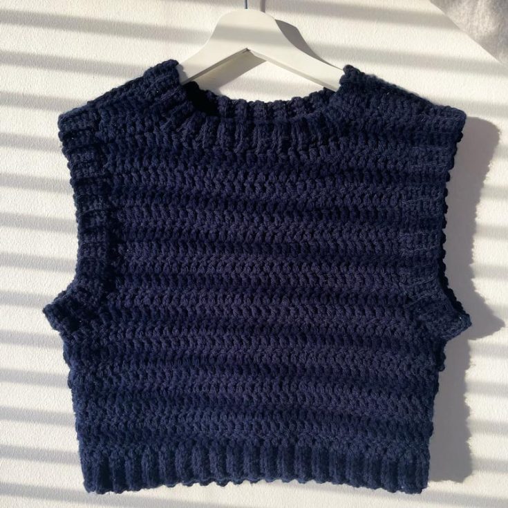 Beginners look this way! Here is a classic staple for you, especially if it's your first time crocheting garments. Since it uses the double and single crochet stitches into a back loop for the ribbing, it's super easy to follow along and comes in sizes XS-2XL.