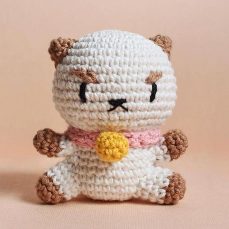 Any fans of the Netflix series Bee and PuppyCat? If you love the cute little animation series just as much as we do, then this PuppyCat crochet is just what you need! Isn&rsquo;t he adorable? It&rsquo;s an easy pattern, great for beginners, and it works up quickly. Try it out now!&nbsp;
