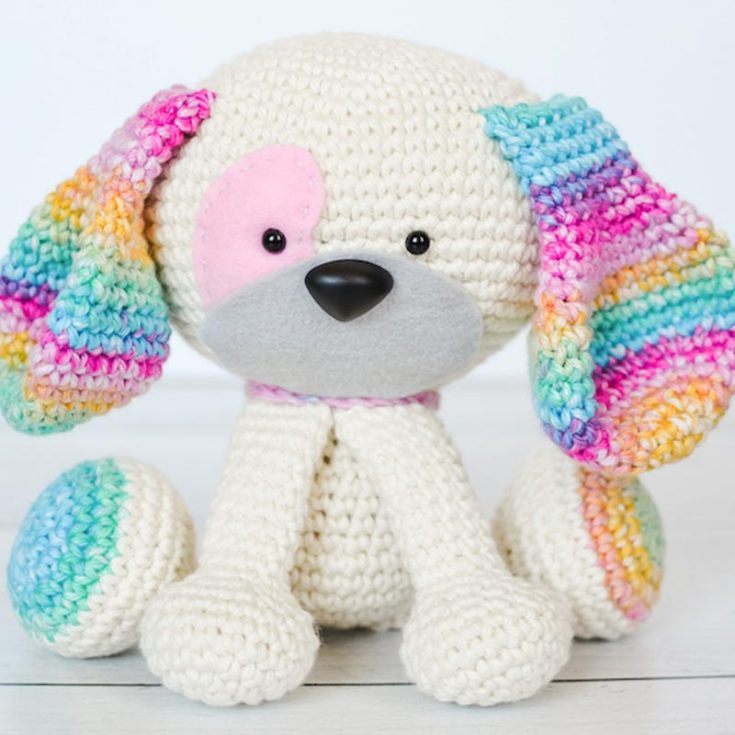Here's an amigurumi dog pattern for beginners! This is Domino, the pup! He loves to chew on anything he sets his eyes on and is a great, friendly companion. This little pup is approximately 7" tall.