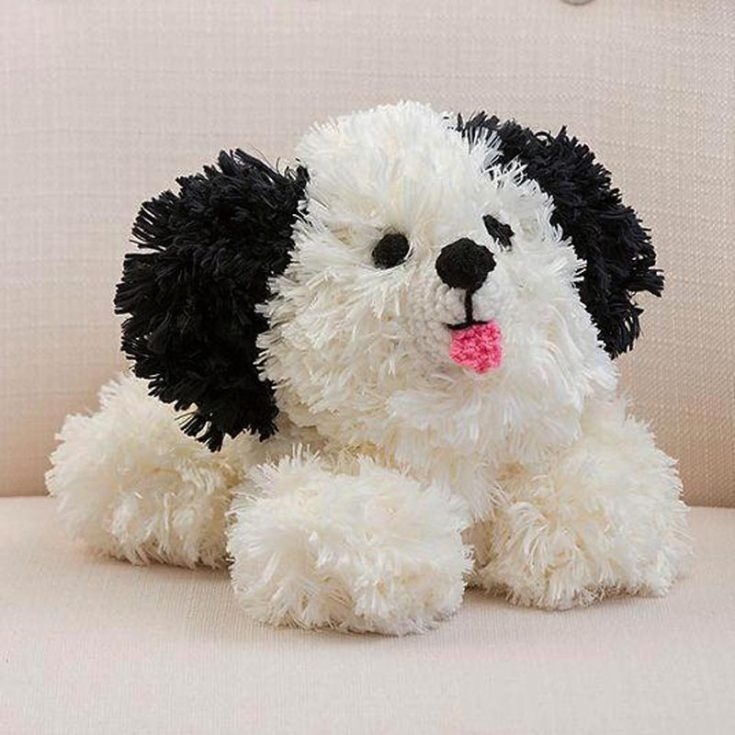 Check out this adorable little fluffy dog pattern! This beginner design is easy to make and features a unique texture to replicate a dog's fur. She's super soft and cuddly, and because she's 13" tall, you can carry her wherever you go!