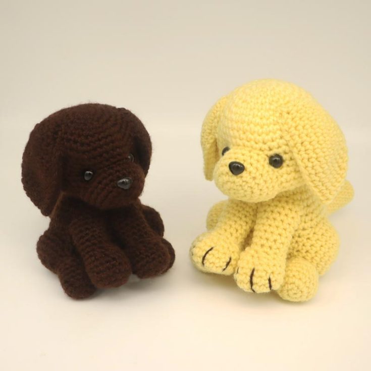 Labradors are loyal and playful, making them excellent family dogs. They also make for wonderful companions! By following the pattern's guide, learn how to make this labrador crouch in a cute position. It's a great pattern for intermediate crocheters, and they are approximately 7.5" tall.