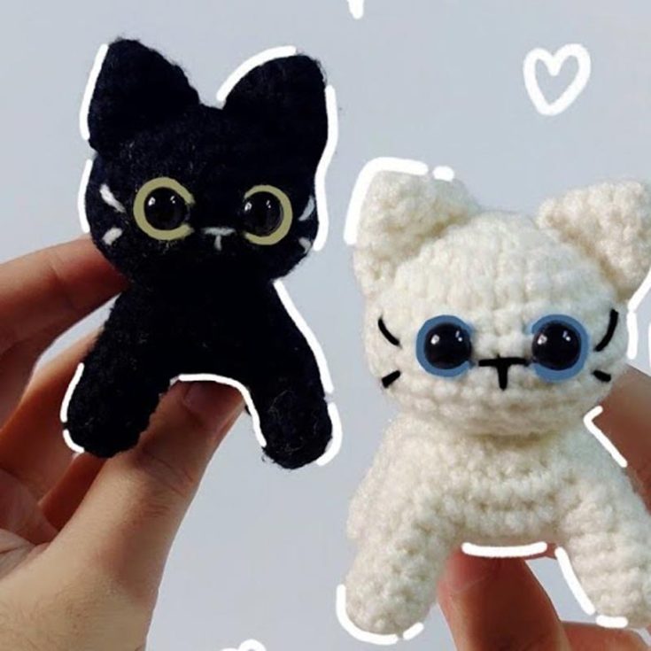 Here is another crochet mini cat tutorial that teaches you via YouTube how to make mini cat crochet patterns of them standing up on all fours! Similarly, good stuffing is crucial to enable your fur buddies to stand up alright.