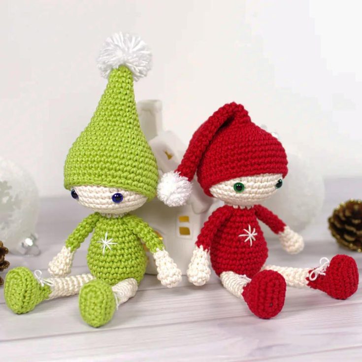 It's never too early to get into the holiday spirit with these little Christmas elf doll patterns! Make them in all the joyful colors of Christmas and use them as house decor during the festive season. They are about 10" tall with the hats and 7.5" without.