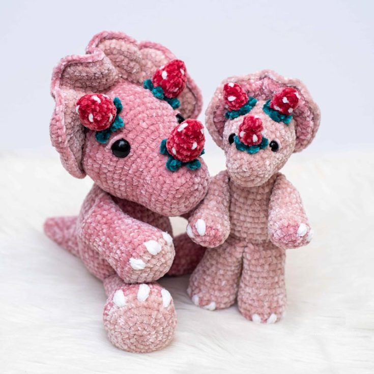 Have fun making these fun strawberry-modified triceratops. It is the same pattern for Tanner, the triceratops featured above, with a few more touches of sweet strawberries.