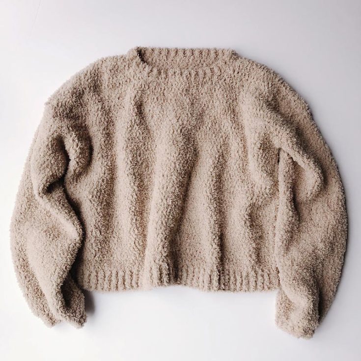 This cloud nine cropped sweater is made with super soft yarn to make you feel like you're being cushioned by a cloud when you put it on. You'll love how it feels on your skin and never wanna take it off! It comes in sizes S-2X.