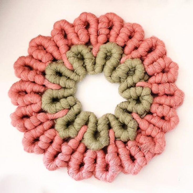 This macrame for beginners project is one you must try out! This in-depth tutorial teaches how to make these amazing 2-tier macrame flower coasters. The best part about this design is that it only uses one knot throughout the entire piece! Pretty easy, right?&nbsp;