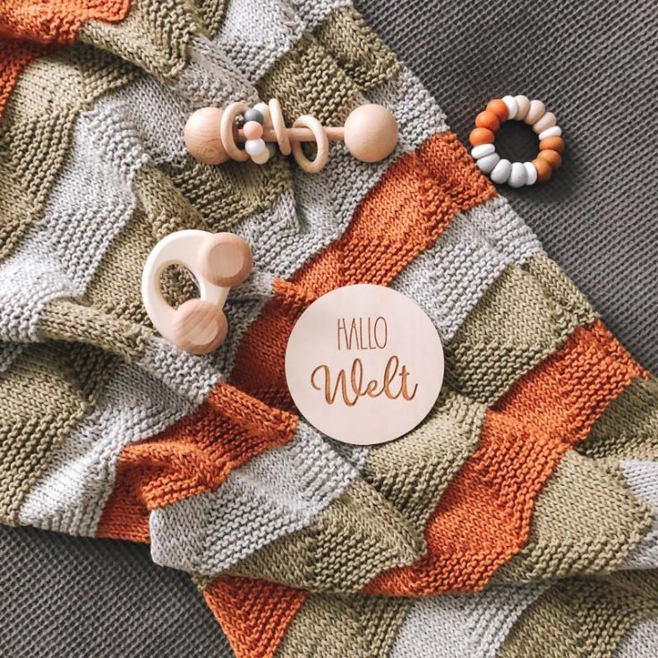 Here&rsquo;s a stunning fall-themed crib blanket that you can learn to make by clicking the link below! This delightful design features a soothing combination of knit and purls with delicate eyelet detailing, perfect for wrapping your little ones in warmth, comfort, and style! It&rsquo;s an ideal project for beginners and seasoned pros, and the finished size is approximately 80cm x 100cm.