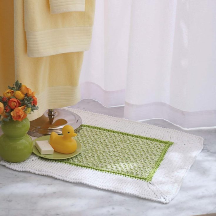 This lovely design will add a subtle pop of calming hues to your bathroom. It's a beginner pattern, and it's durable, soft, and absorbent, too! Click the link below to download the PDF.