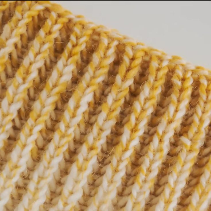 This reversible knitting pattern is a simple 2-row repeat design that creates a stretchy, thick fabric. It looks similar to Brioche, but it&rsquo;s easier to work with. So, if you can&rsquo;t get the hang of Brioche, try knitting this stitch instead.