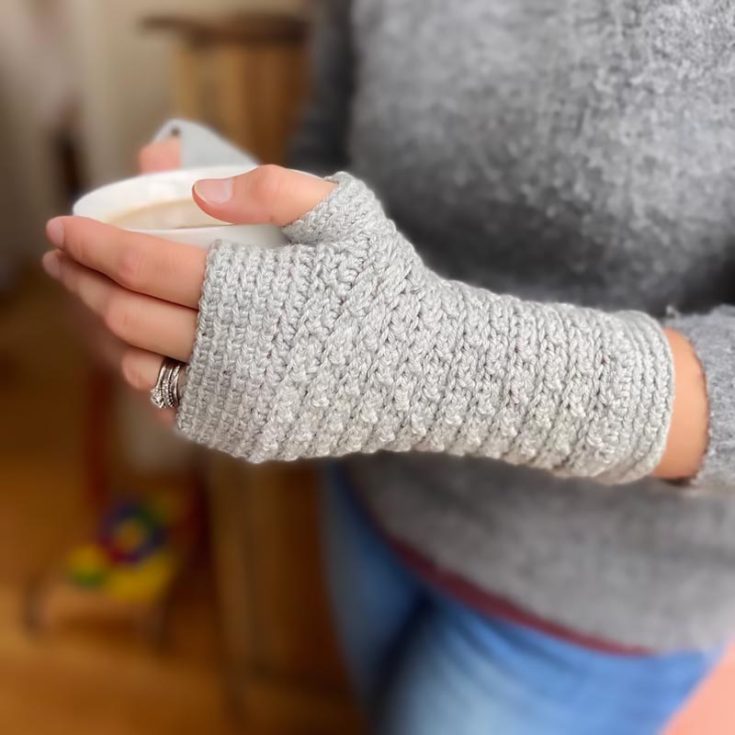 By simply seaming a rectangle and adding a thumbhole, you can make this lovely textured fingerless crochet glove pattern in no time. Though it comes in sizes fit for adults, small, medium, and large, you can easily adjust the pattern to suit your desired size.
